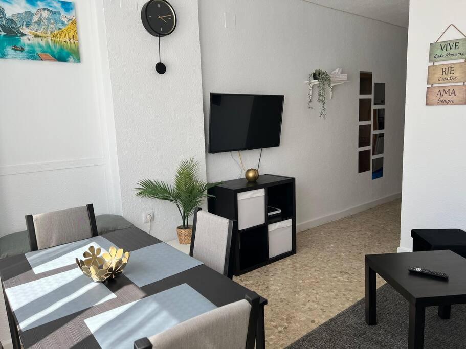 Apartments In Center Торремолинос Экстерьер фото